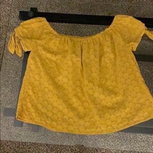 Universal Thread yellow blouse